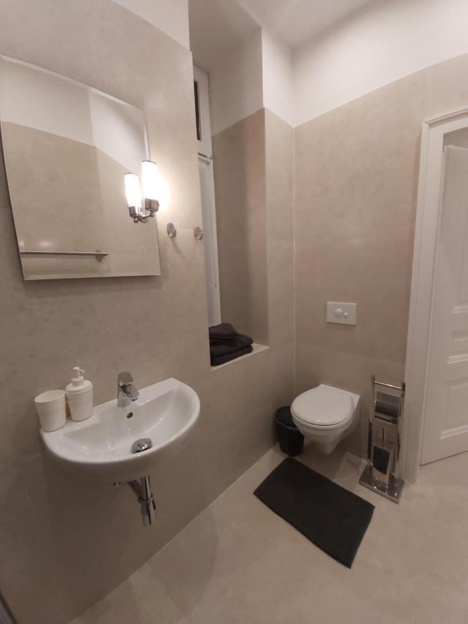 Angelika Apartments Виена Екстериор снимка